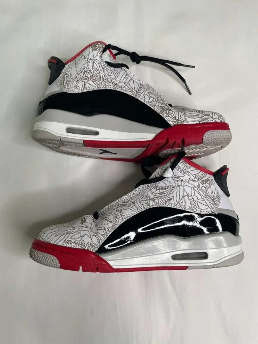 Jordan Dub Zero GS White True Red Black Size 5Y Youth Sneakers